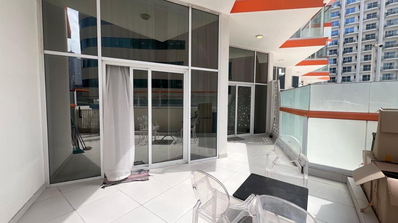 Luxurious Bedroom With Pool L Business Bay Canal L 10 Min To Mall L Burj Khalifa L Down Town
